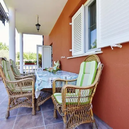 Klimatisierte In Valica Mit Grossem Garten By Interhome Apartamento
