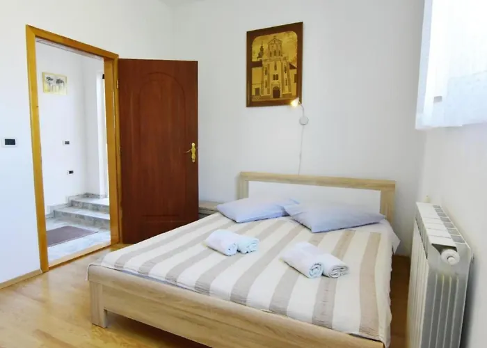 Klimatisierte In Valica Mit Grossem Garten By Interhome