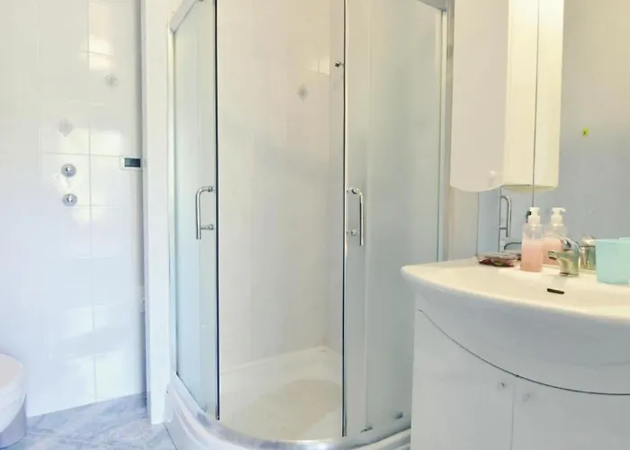 Apartman Klimatisierte In Valica Mit Grossem Garten By Interhome *