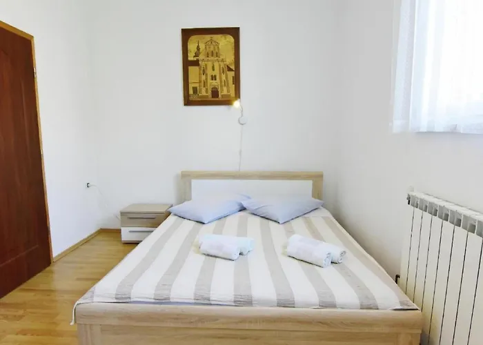 Klimatisierte In Valica Mit Grossem Garten By Interhome