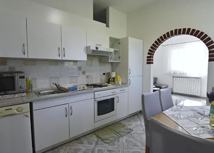 Klimatisierte In Valica Mit Grossem Garten By Interhome Apartman *