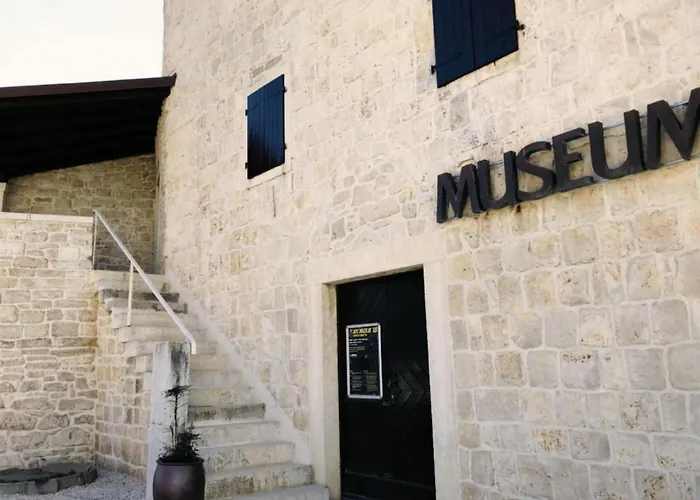 Apartman Klimatisierte In Valica Mit Grossem Garten By Interhome