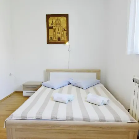 Klimatisierte In Valica Mit Grossem Garte By Interhome