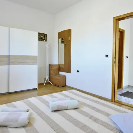 公寓 Klimatisierte In Valica Mit Grossem Garte By Interhome 乌马格