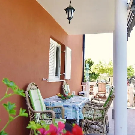 Klimatisierte In Valica Mit Grossem Garte By Interhome *