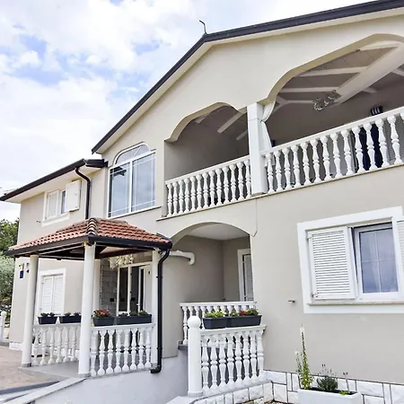 Klimatisierte In Valica Mit Grossem Garte By Interhome Appartement *