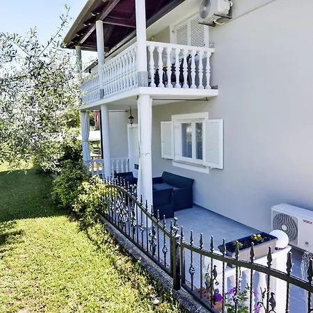 Klimatisierte In Valica Mit Grossem Garte By Interhome *