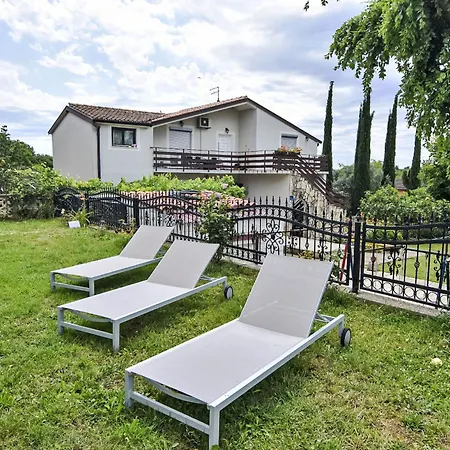 Appartement Klimatisierte In Valica Mit Grossem Garte By Interhome *