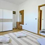 Appartement Klimatisierte In Valica Mit Grossem Garte By Interhome Umag