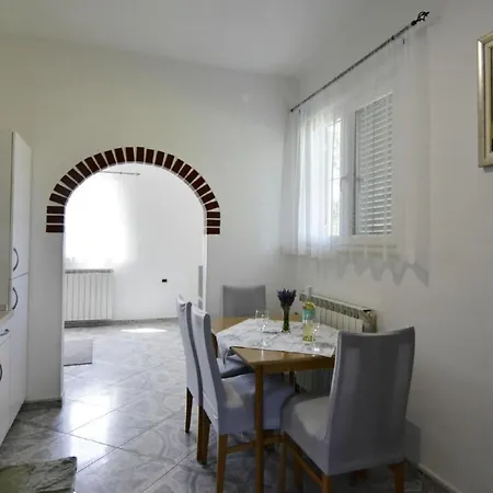 Klimatisierte In Valica Mit Grossem Garte By Interhome أوماغ